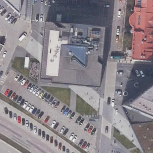 Vaizdas iš viršaus: Karaliaus Mindaugo pr. 37, Kaunas