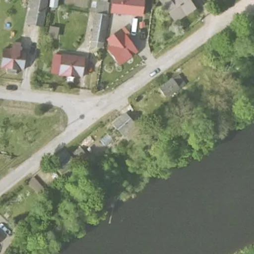 Vaizdas iš viršaus: Akmenės g. 68, Viekšniai