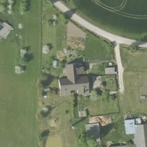 Vaizdas iš viršaus: Gėlių g. 13, Gulbinai