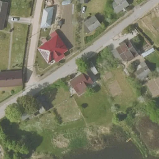 Vaizdas iš viršaus: Akmenės g. 32, Viekšniai