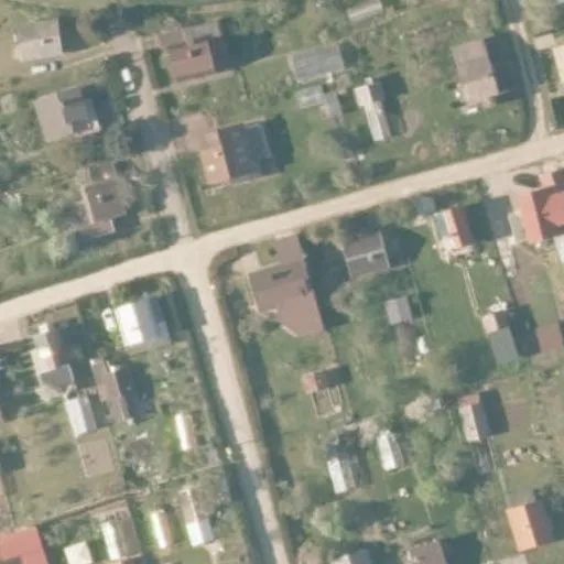 Vaizdas iš viršaus: Klevų tak. 1, Kumponai