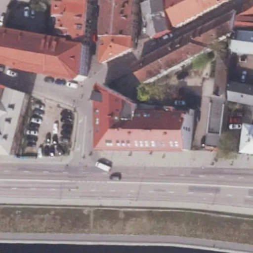 Vaizdas iš viršaus: Karaliaus Mindaugo pr. 7, Kaunas