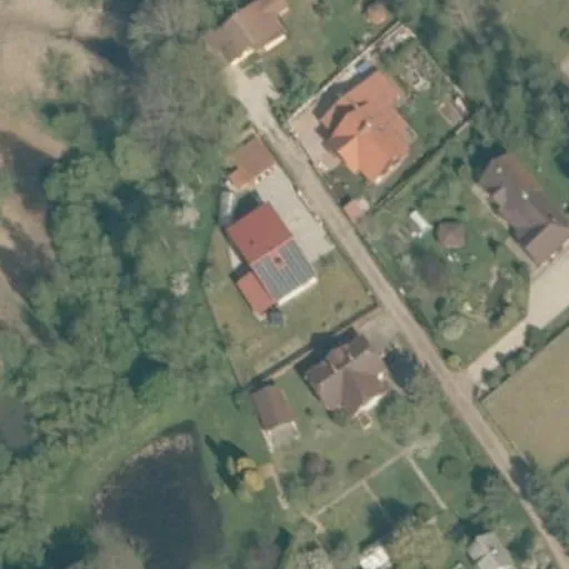 Vaizdas iš viršaus: Upės 1-oji g. 8, Lyveriai