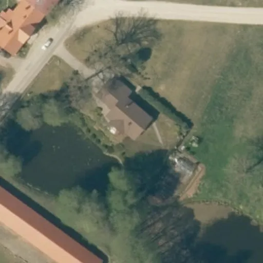 Vaizdas iš viršaus: Dvaro g. 1, Macikai