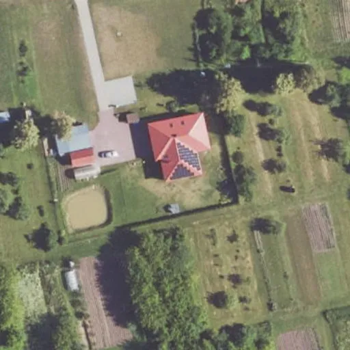 Vaizdas iš viršaus: Nevėžio g. 29, Berniūnai