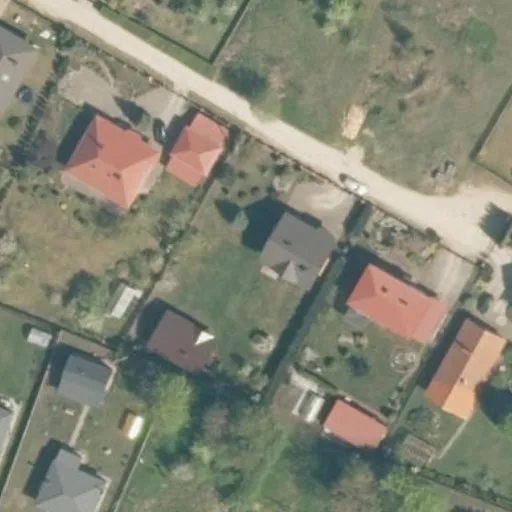 Vaizdas iš viršaus: Tvenkinio g. 15, Ketvergiai