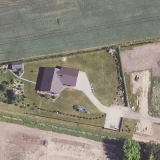 Vaizdas iš viršaus: Draugų aklg. 9, Bernatoniai