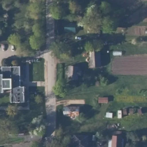 Vaizdas iš viršaus: Leono Markelio g. 4, Čekiškė