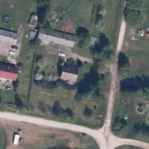 Vaizdas iš viršaus: Ežero g. 1, Viekšnaliai