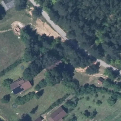 Vaizdas iš viršaus: Tvenkinio g. 15, Tiltai