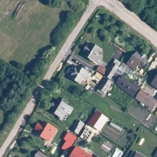 Vaizdas iš viršaus: Taikos g. 3, Vievis
