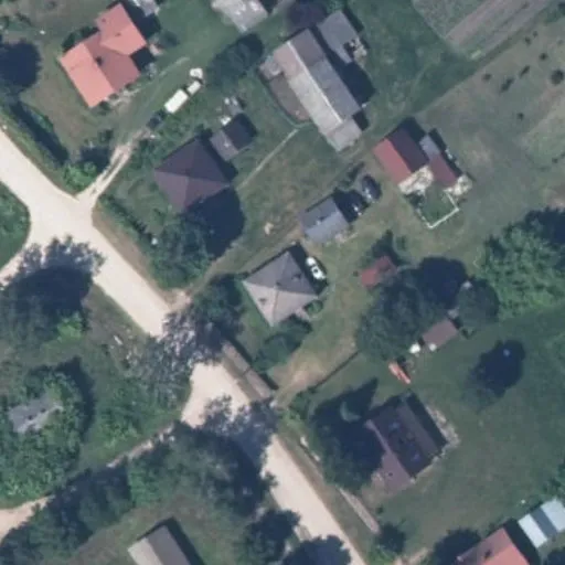 Vaizdas iš viršaus: Tvenkinio g. 5, Tiltai
