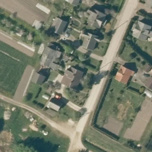 Vaizdas iš viršaus: Birutės g. 28, Žemaičių Naumiestis