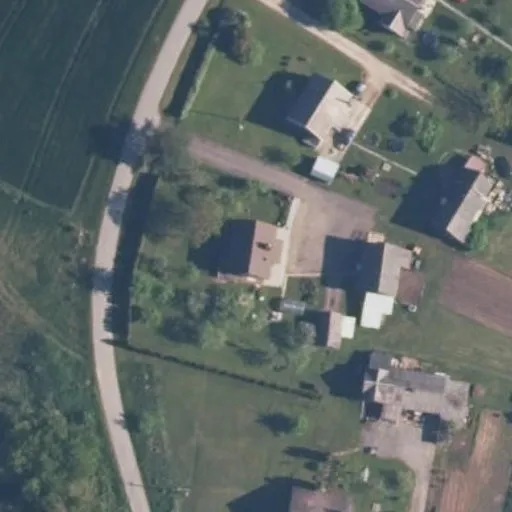 Vaizdas iš viršaus: Putinų g. 17, Kairiai
